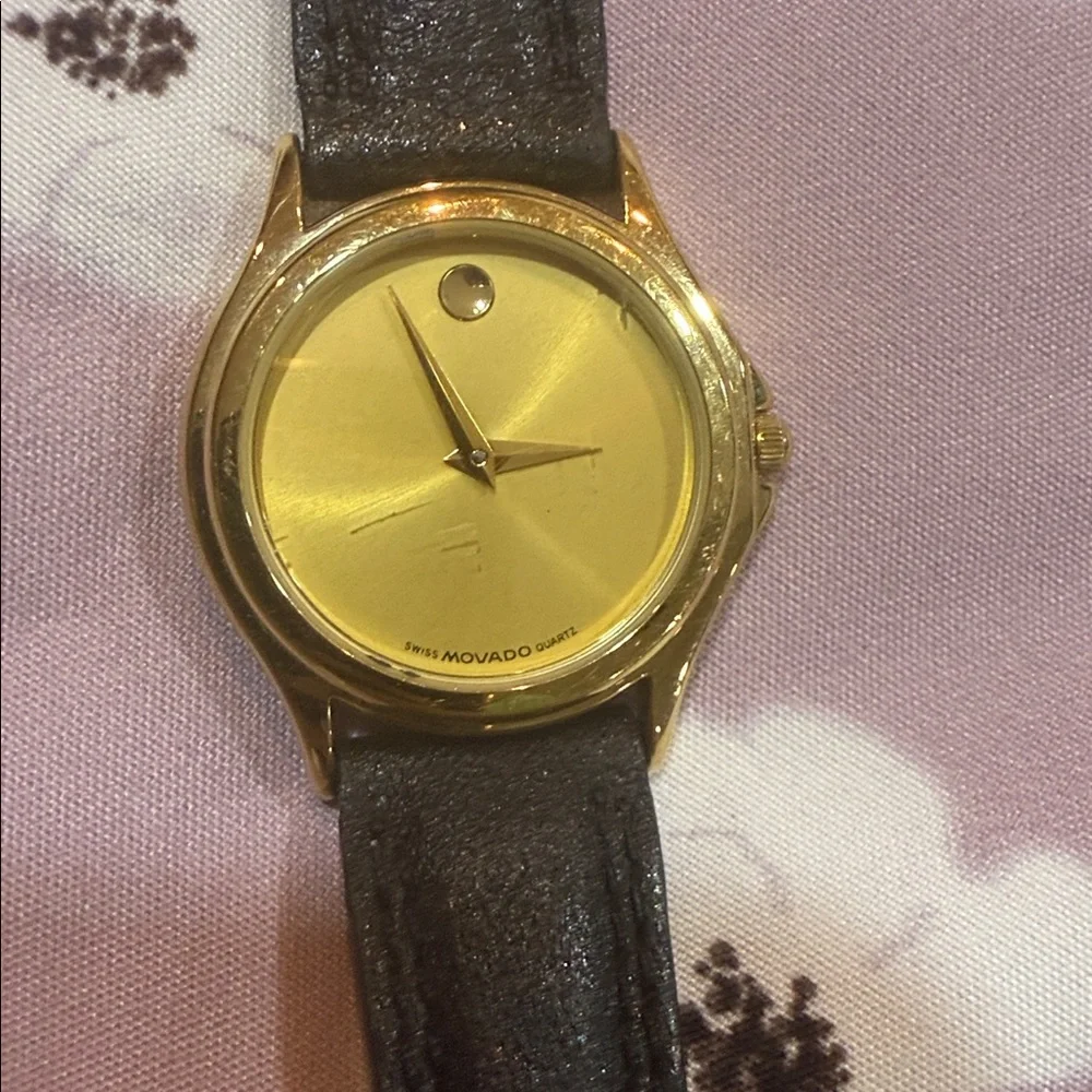 Authentic Women’s Vintage Movado Museum watch Gold face quartz crystal movement